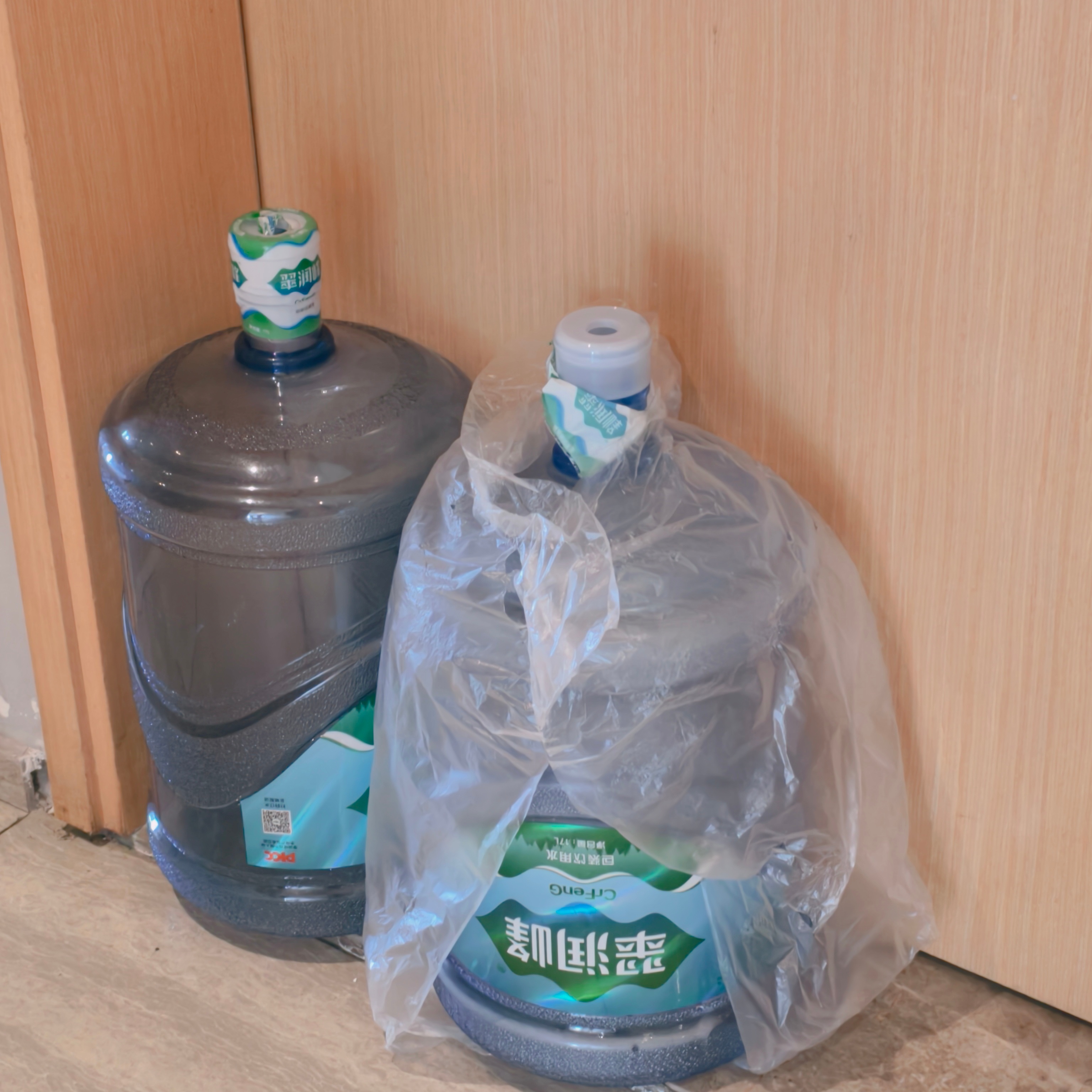 长期喝桶装水的人天塌了麻了，我一直以为桶装水很干净家里一直是喝桶装水