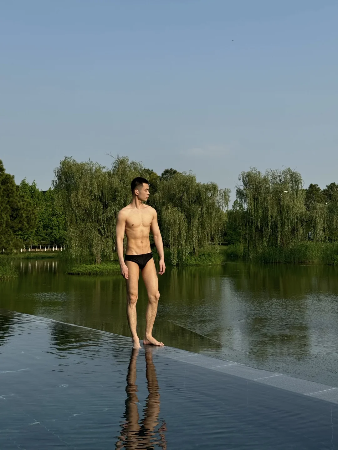 夏天来了又可以游泳了