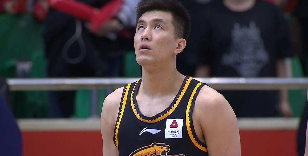郭艾伦复出，给赵继伟打替补，辽宁男篮满编出战 2+1后卫无缘名单
郭艾伦即将伤愈