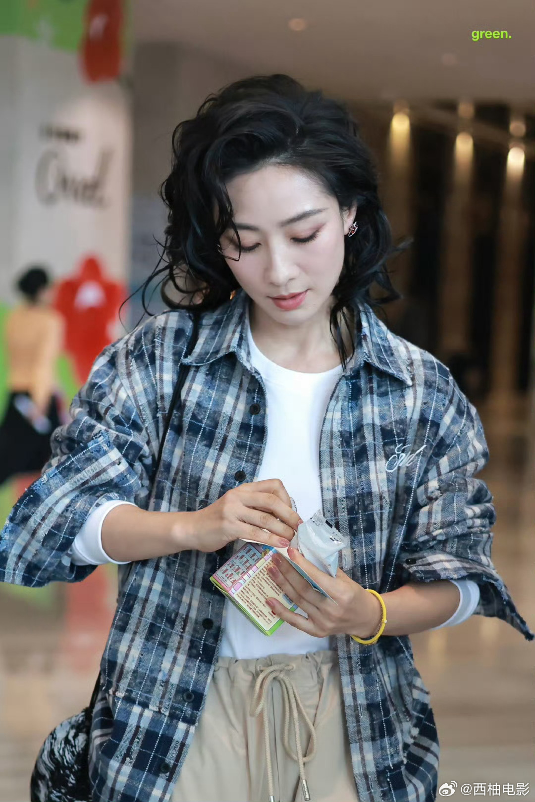 陶昕然浪姐上班状态 陶昕然的浪姐上班路透也太好看了吧，状态好到让人尖叫！ 