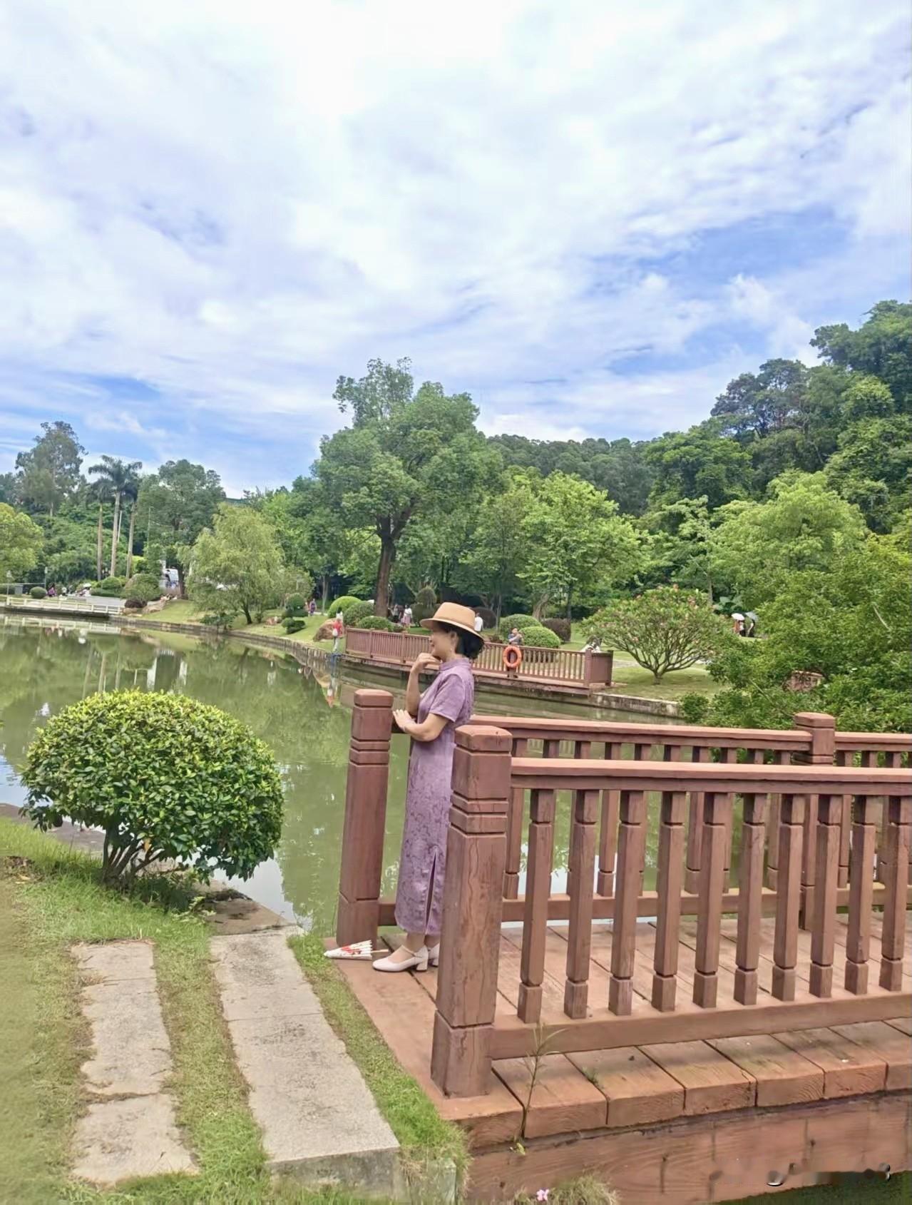 广东松园宾馆(白云区同泰路)
地址:
广州白云区同泰路720号
交通:  (仅供