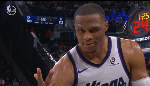 威少卖萌，喷邓恩，吼裁判，全场最靓的仔！“三双王”再发威，怒砍三双，外加4个抢断