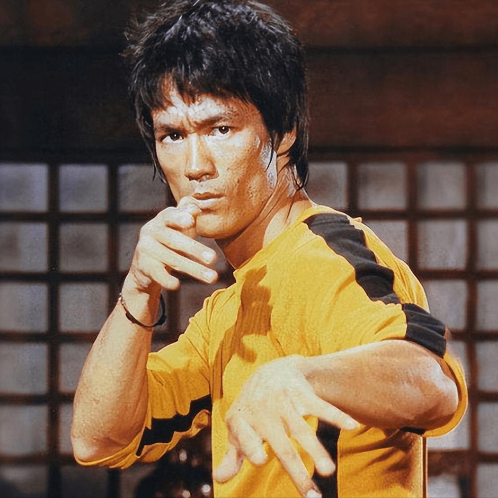 武打演员，梁小龙说，有一个搏击冠军，叫刘大川的，原来练拳击的，后来练搏击，很厉害