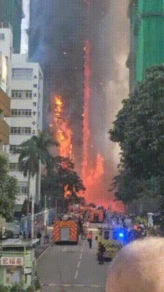 一觉醒来！

看到香港那场大火，看着一阵一阵心痛，不知道家里的人是否安全，

损