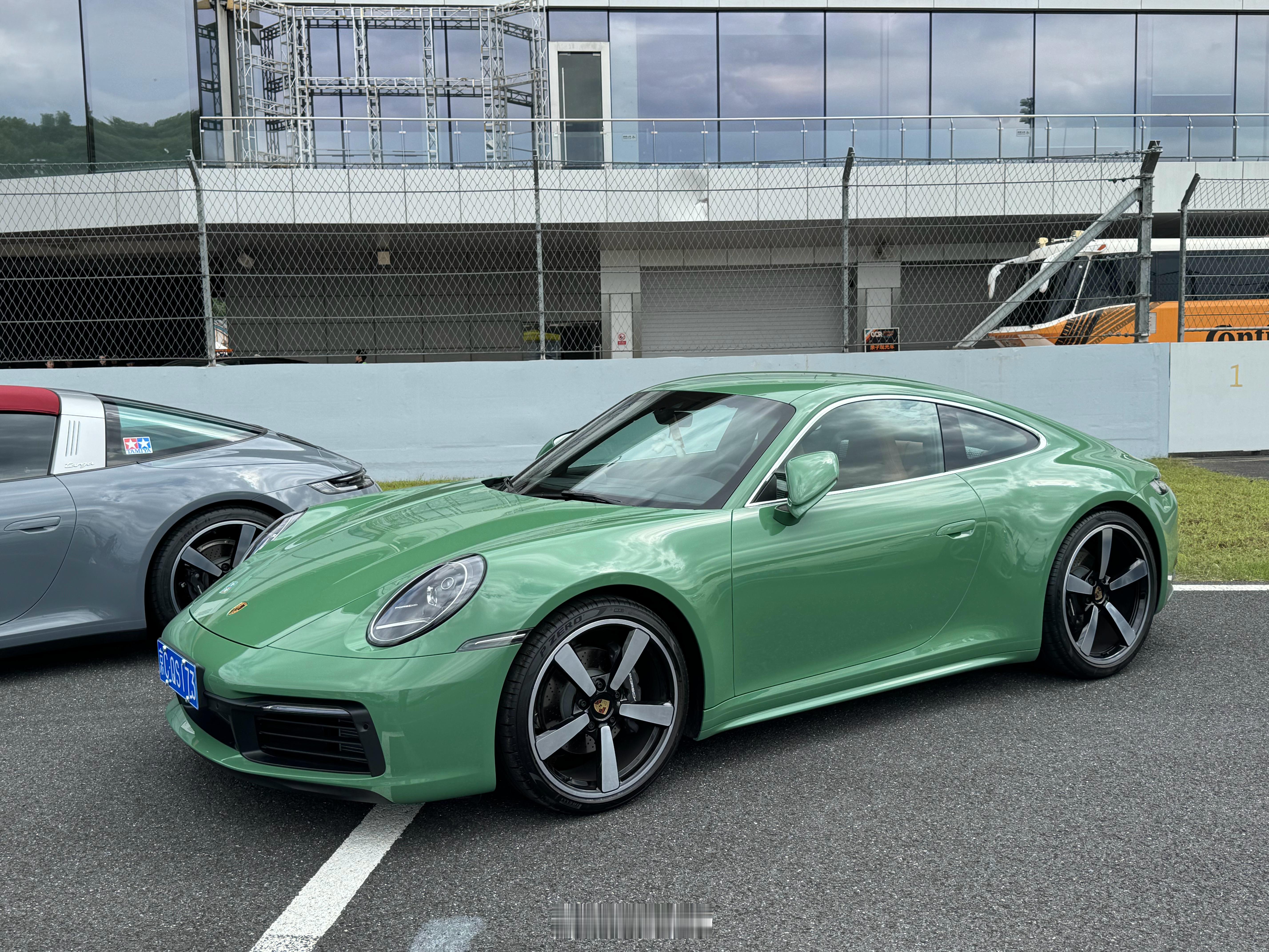 保时捷911 Carrera定制：我对Carrera，实话实说，以前看不起。怎么