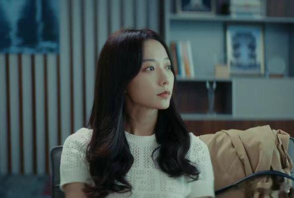 王珞丹认为恋爱脑不是贬义词这样的说法也有一定的道理吧，能爱人也很不错， 王珞丹也