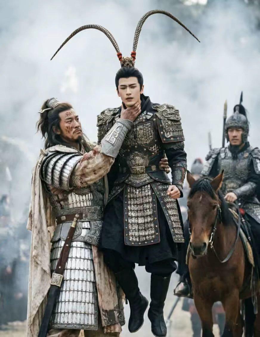 网友给何润东和张凌赫做了“合照”

虽然有点对不起张凌赫，但是没办法，现在的电视