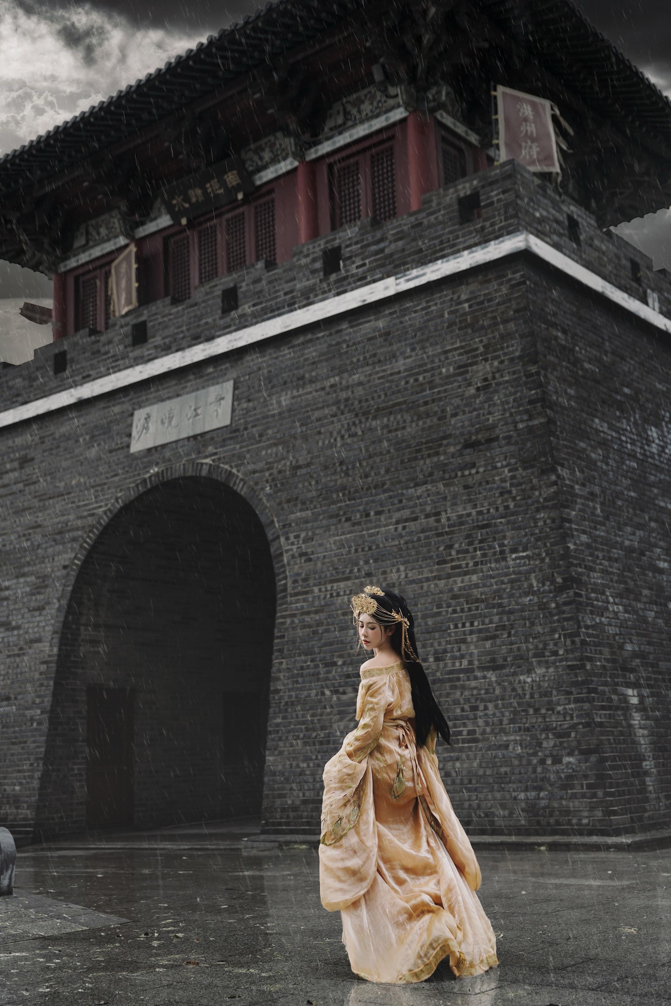 不思量 自难忘。