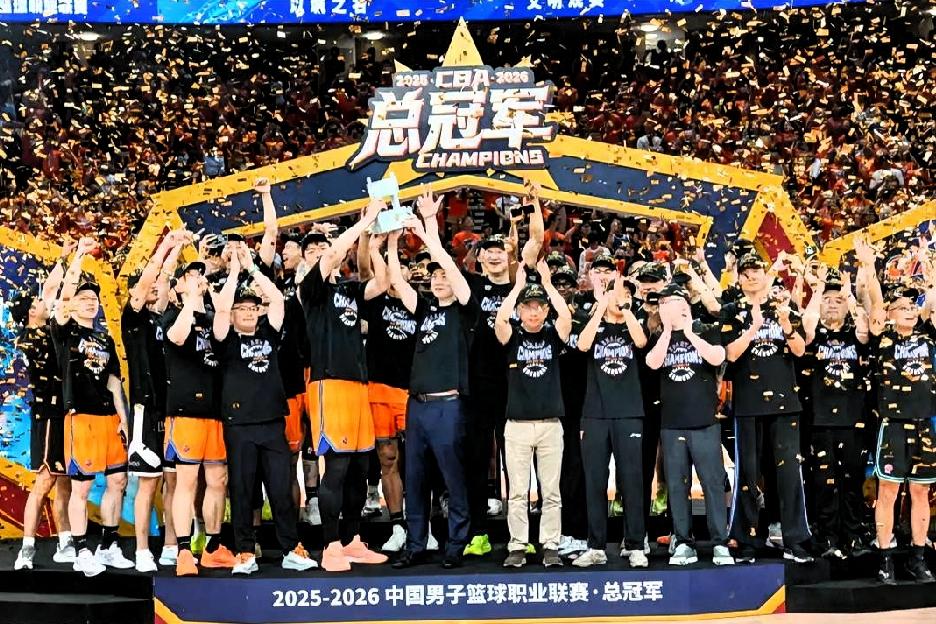 上海队下赛季CBA夺冠前景分析：最大热门，但绝非稳拿
 
上海久事男篮以38胜4
