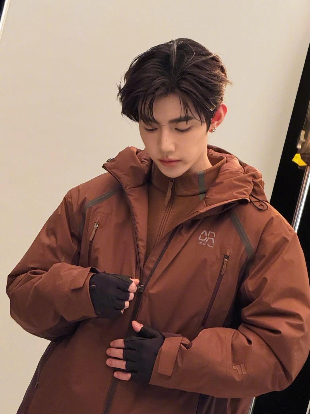 章昊 章昊FILAFUSION拍摄花絮更新 每一套都好好看呀 帅的很安心