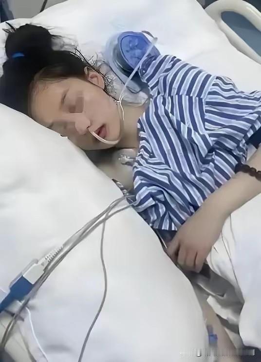 闹大了，贵州遵义，30 岁女护士在工作期间突发脑出血，医院虽然极力抢救，可专家给