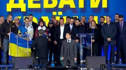 乌克兰前总统波罗申科一语成谶，他在选举时表示如果乌克兰人以后要过颠沛流离，连吃饱