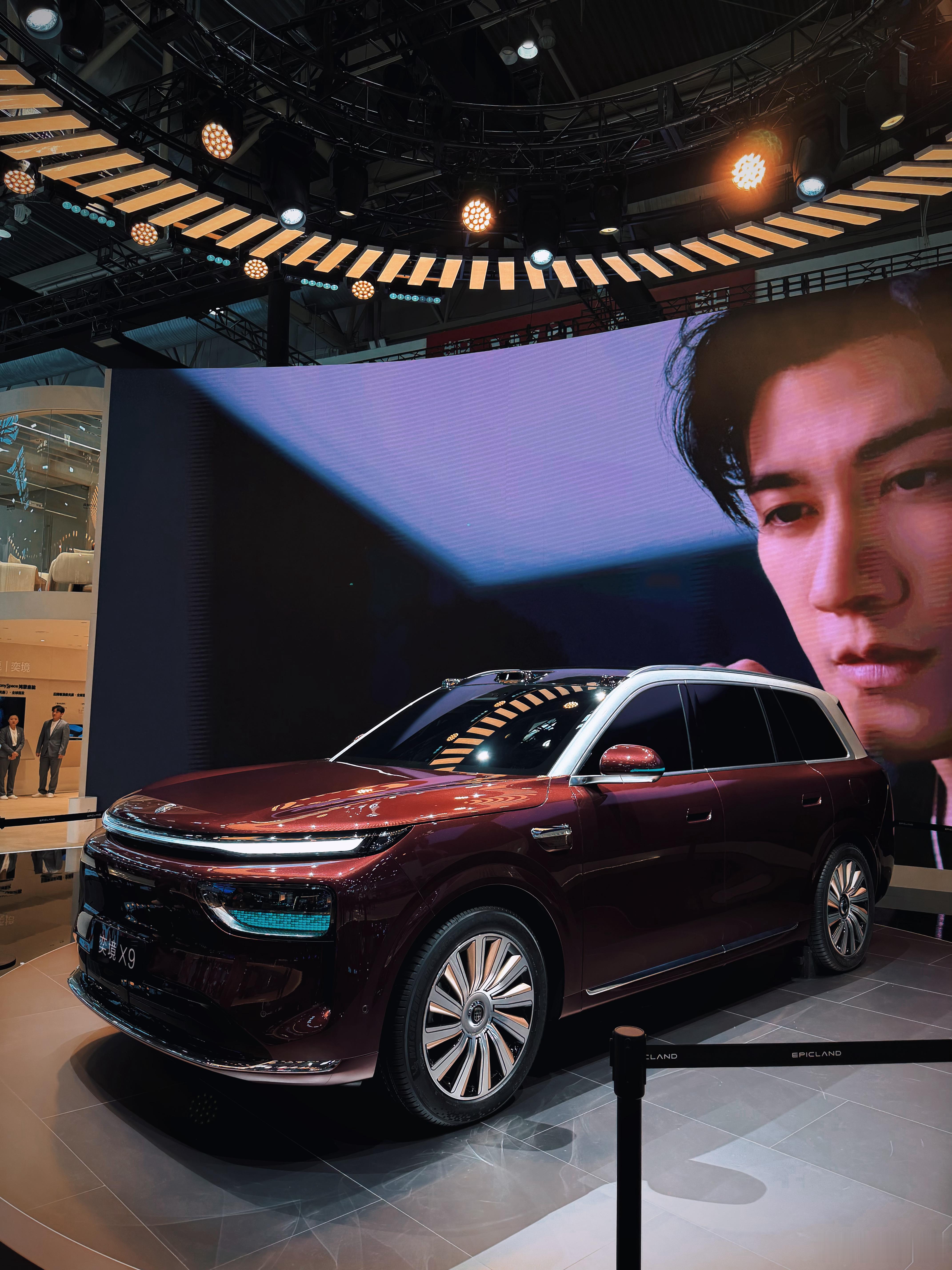 冯老师探展之2026北京车展 ，五菱的华境是跟五菱自己在一起，启境和奕境是跟华为