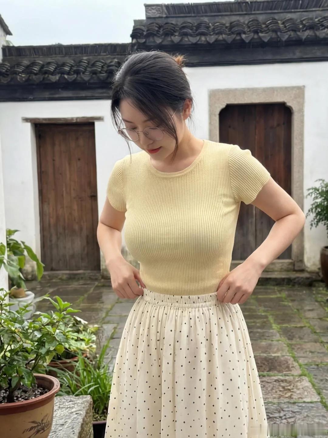 日常分享今日穿搭(ootd) 这样的女孩，谁不喜欢？ 