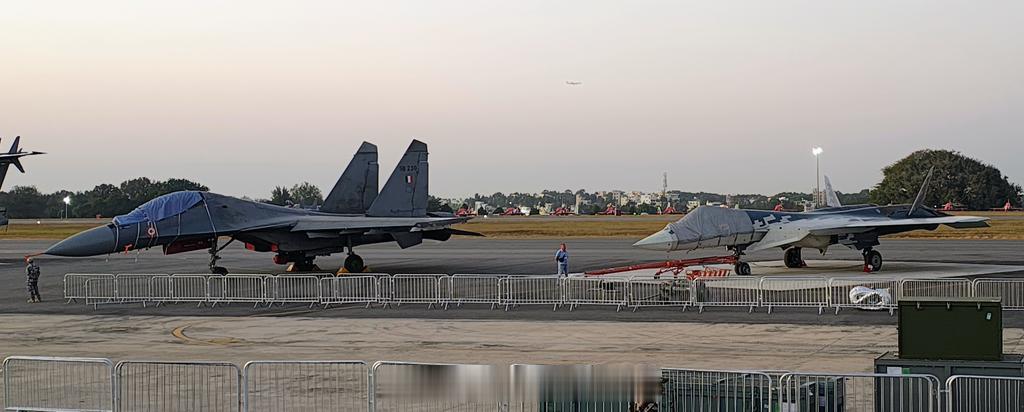 🇮🇳Su-30MKI&🇷🇺Su-57 054同框 