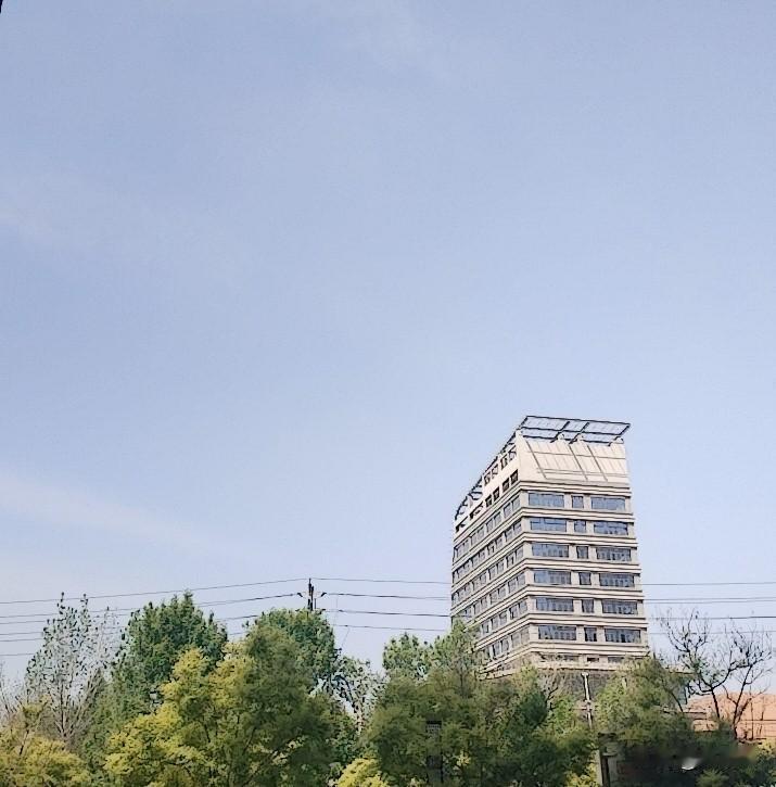 我跟我对象吵架，我婆婆带着孩子出去。
我记得有一次，我婆婆看我俩又吵架了，我婆婆