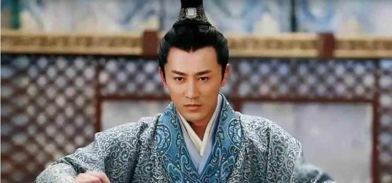 刘屈氂和李广利是亲家，想拥立昌邑王，他是巫蛊之祸的主谋
长安城的街面上飘着血腥味