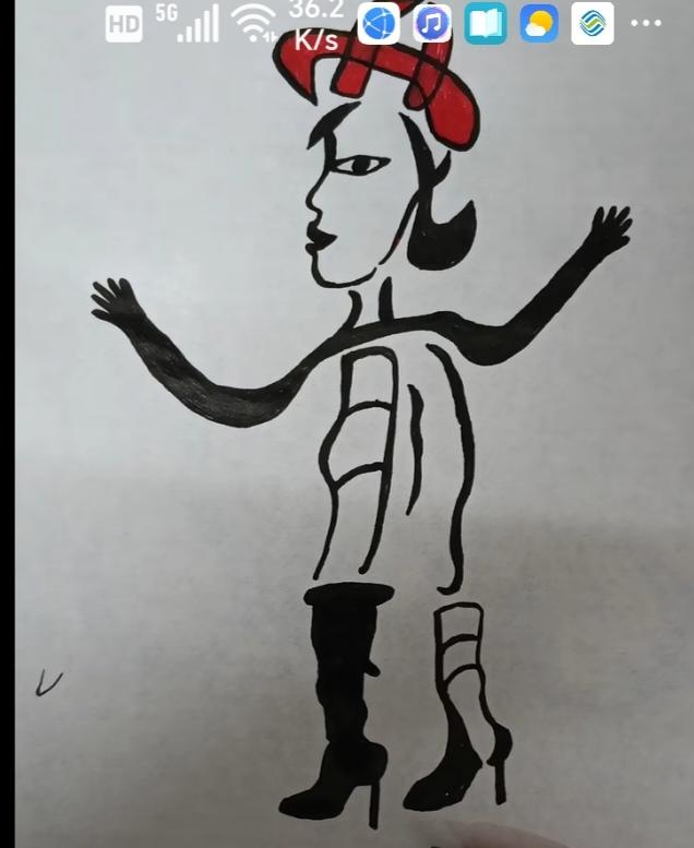 〔看图猜字〕
图中画面一美女；
头戴花字的小帽；
不一般的高跟鞋；
身子隐藏四个