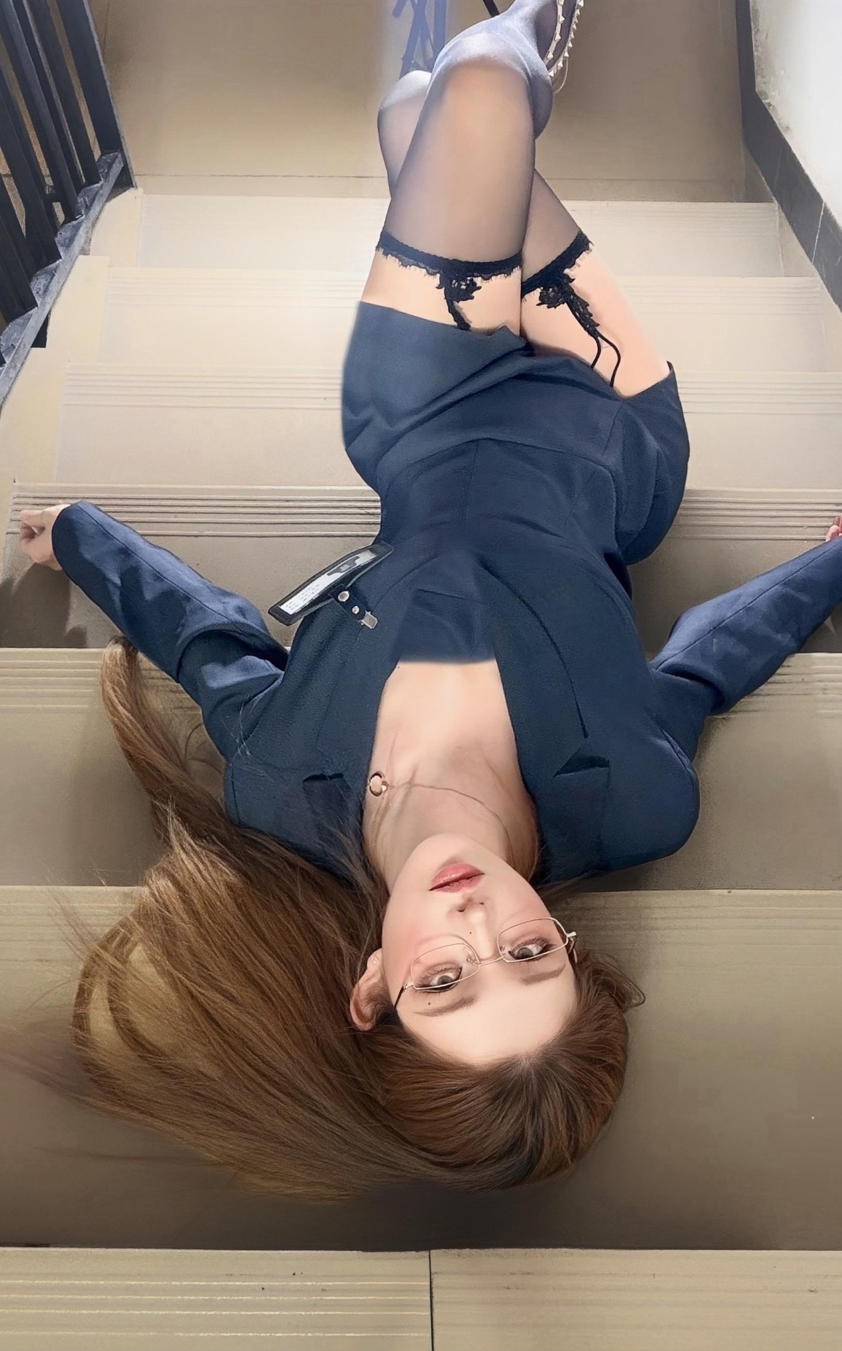 看着我的眼睛。