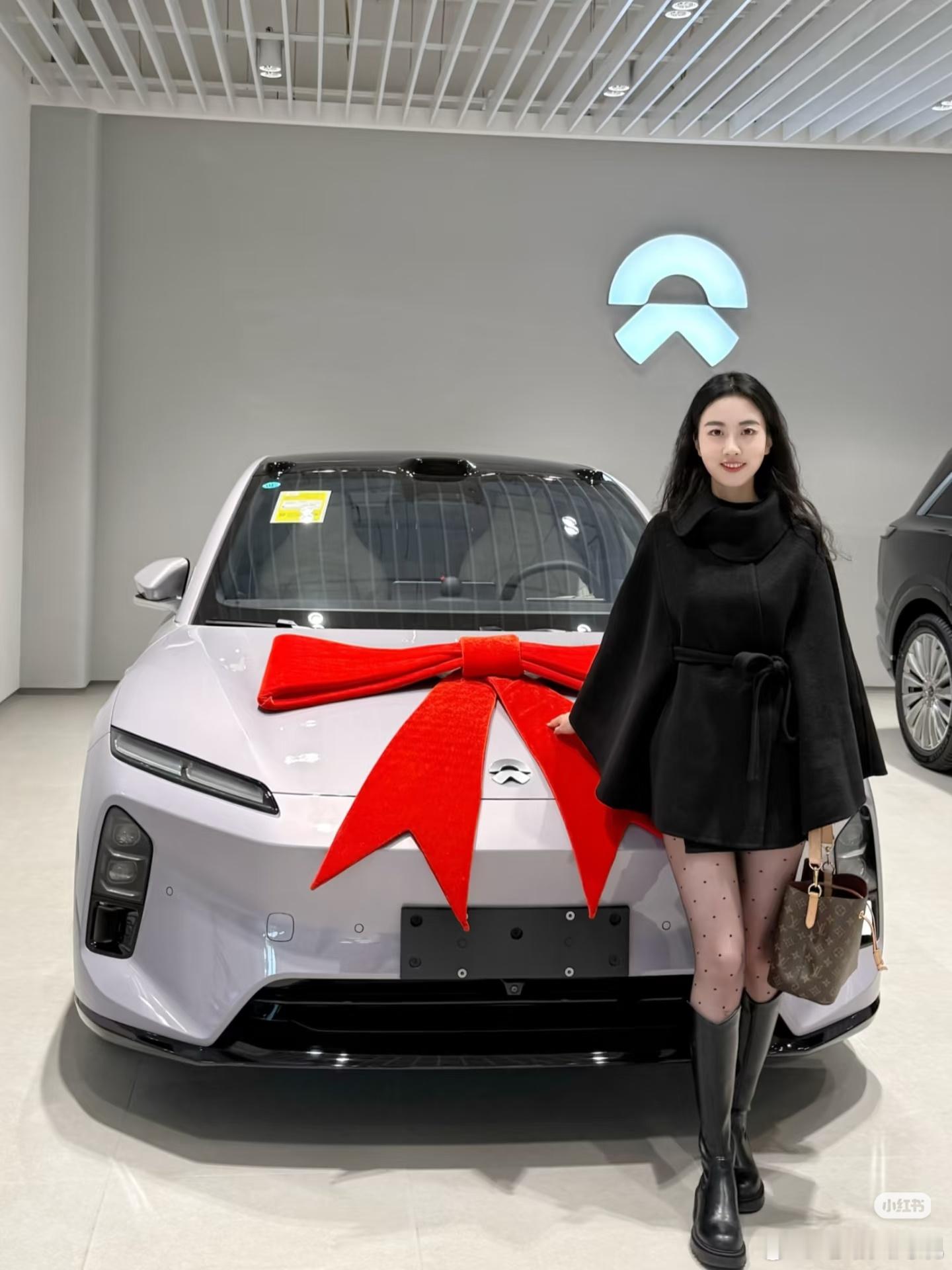 别问落地价，父爱无价💗所有的等待都是值得的⌛️恭喜小羊女士喜提爱车蔚来汽车[超