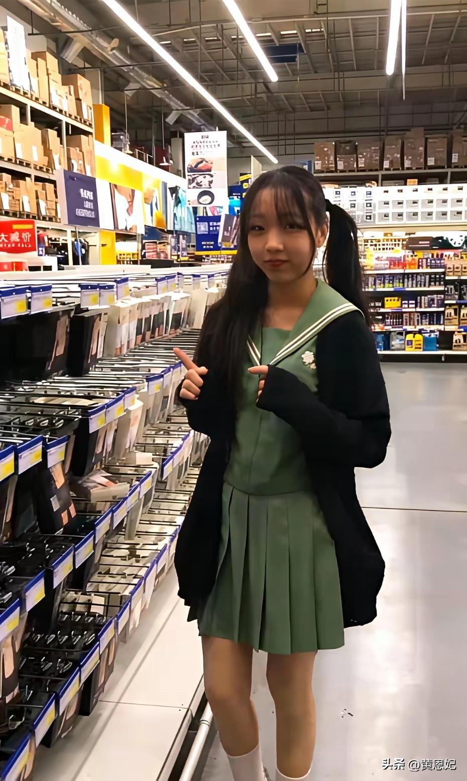 这位洛丽塔小姐姐现在怎么样了？
祝她一切安好