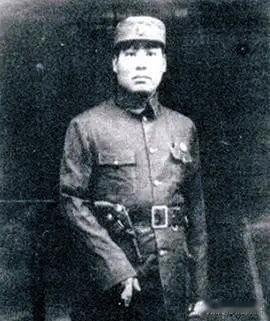 1941年，国军少将陈中柱被日军砍下头颅后，王志芳带着6岁的女儿来到日军军营：“