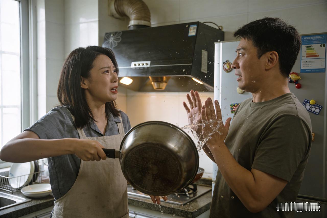 建议所有男女千万别不信，找对象宁找不帅的丑的，没钱的穷的，也别找情绪不稳定的，容