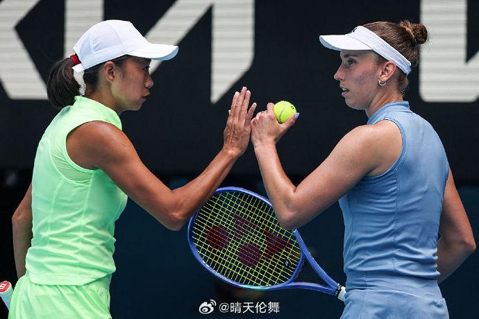受梅尔滕斯受伤拖累，张帅退出WTA1000多哈站女双比赛

梅尔滕斯在WTA10