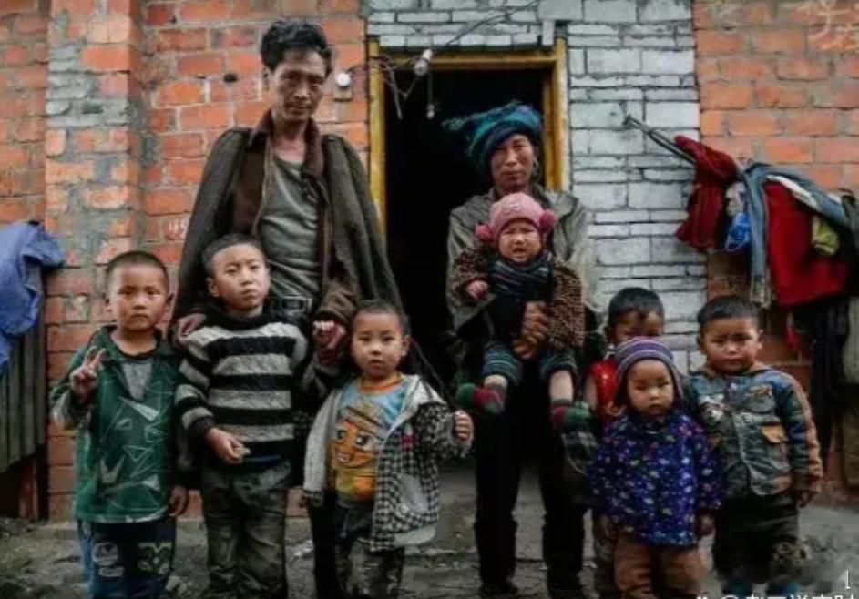 为什么六七十年代可以养一群孩子，而现在养一两个孩子都很难？ ​​​