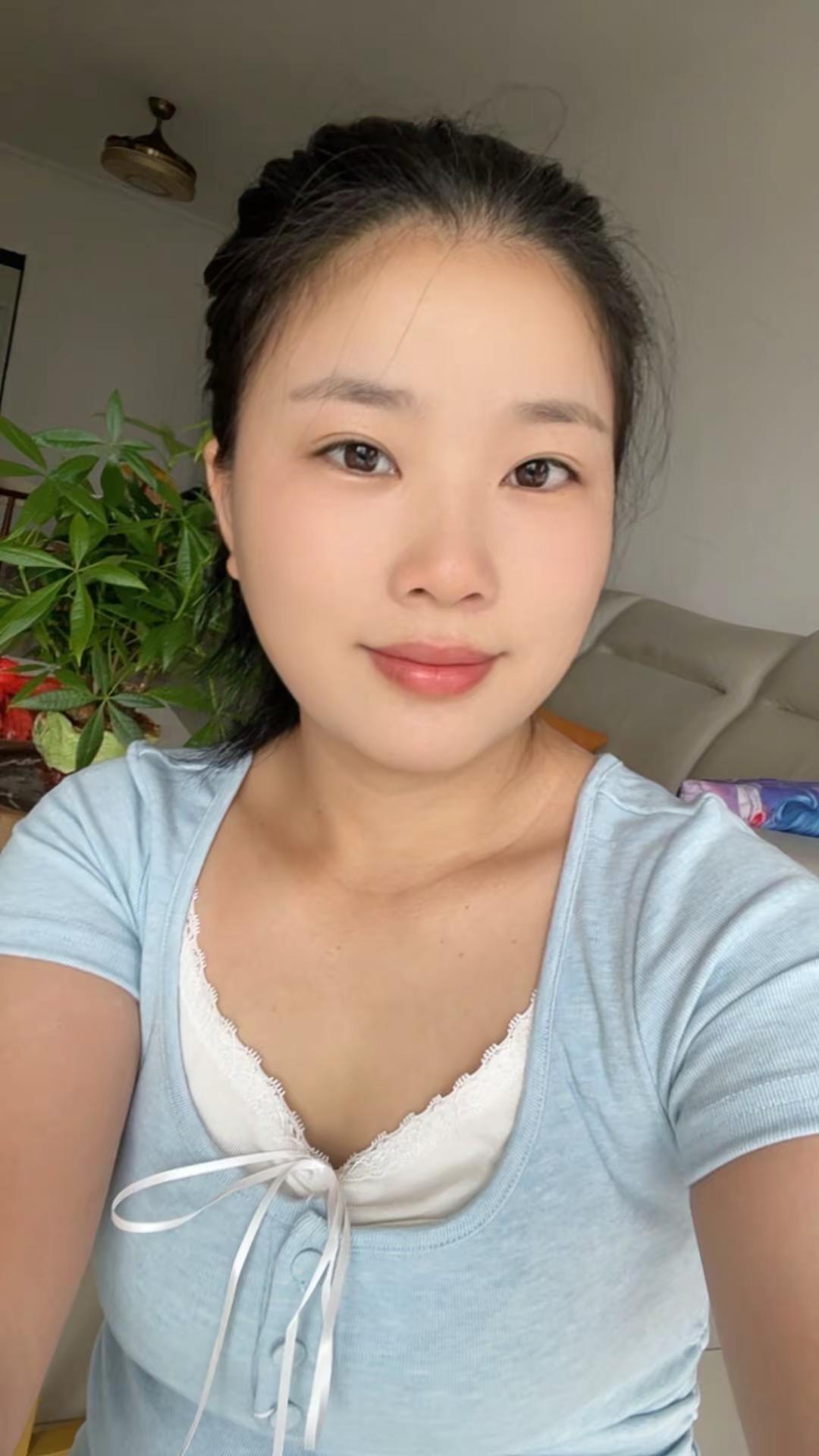 97年，奔三的年纪，胖也好，瘦也好，我们从来不需要被定义，健康阳光就好。拒绝身材