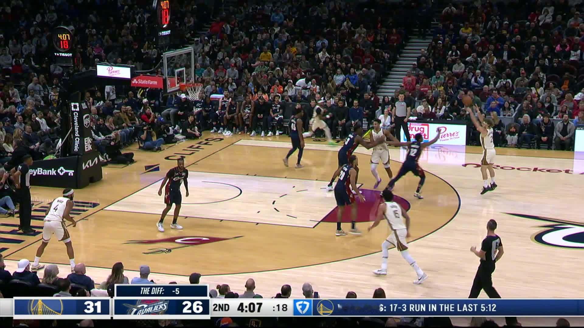 波奇姆斯基远投三分！勇士34:29骑士。勇士vs骑士