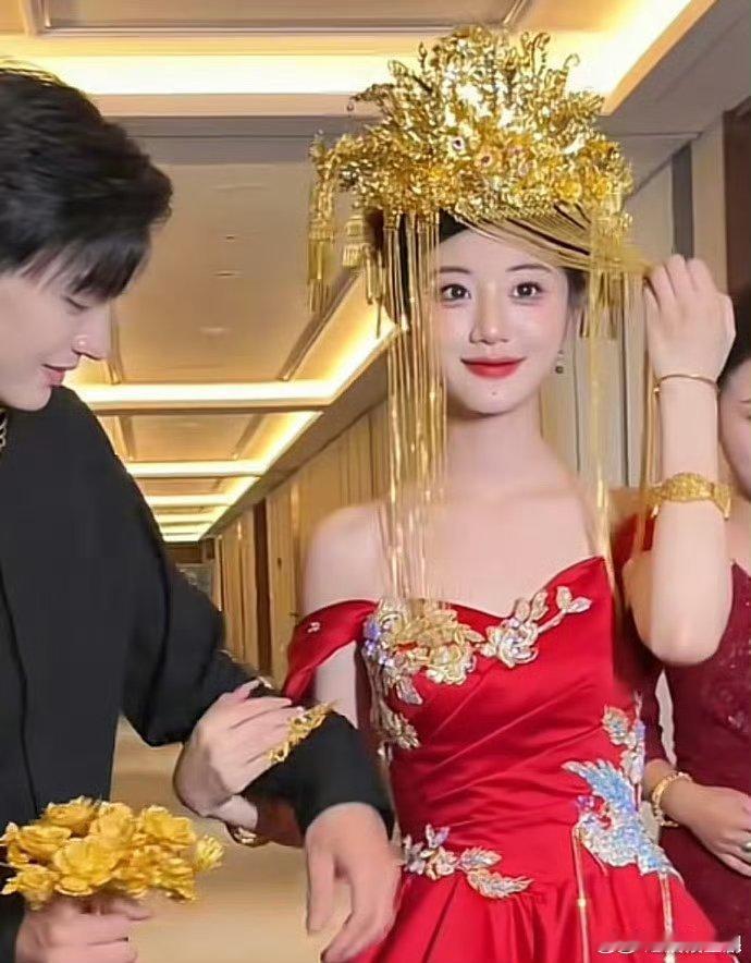 有钱人的世界凤冠146w[哆啦A梦吃惊] 