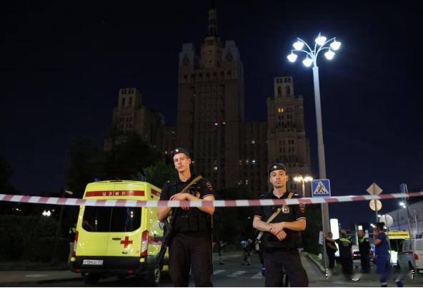 简易爆炸装置引爆莫斯科餐馆，致三死

俄罗斯国家反恐怖主义委员会称，1日晚8点左