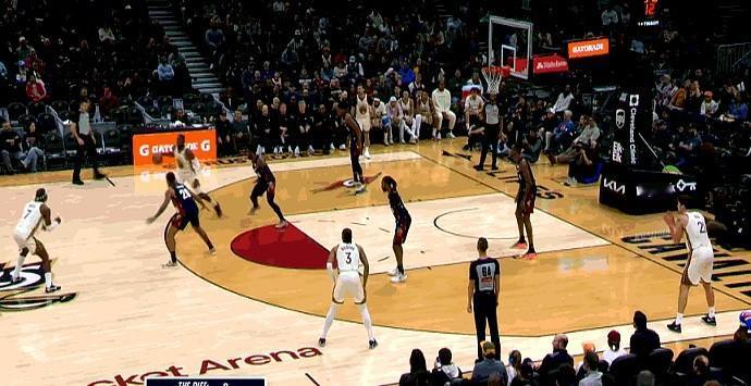 库明加这表现，真是让人看不懂。

勇士今天客场打骑士，库里、格林、巴特勒全都不在