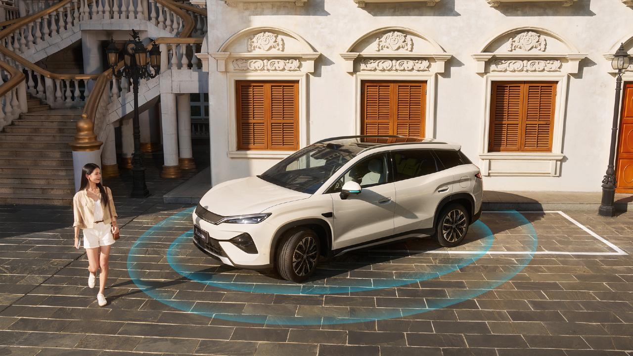 比亚迪宋Ultra DM-i正式上市，12.99万元起就能拿下B级插混SUV，这