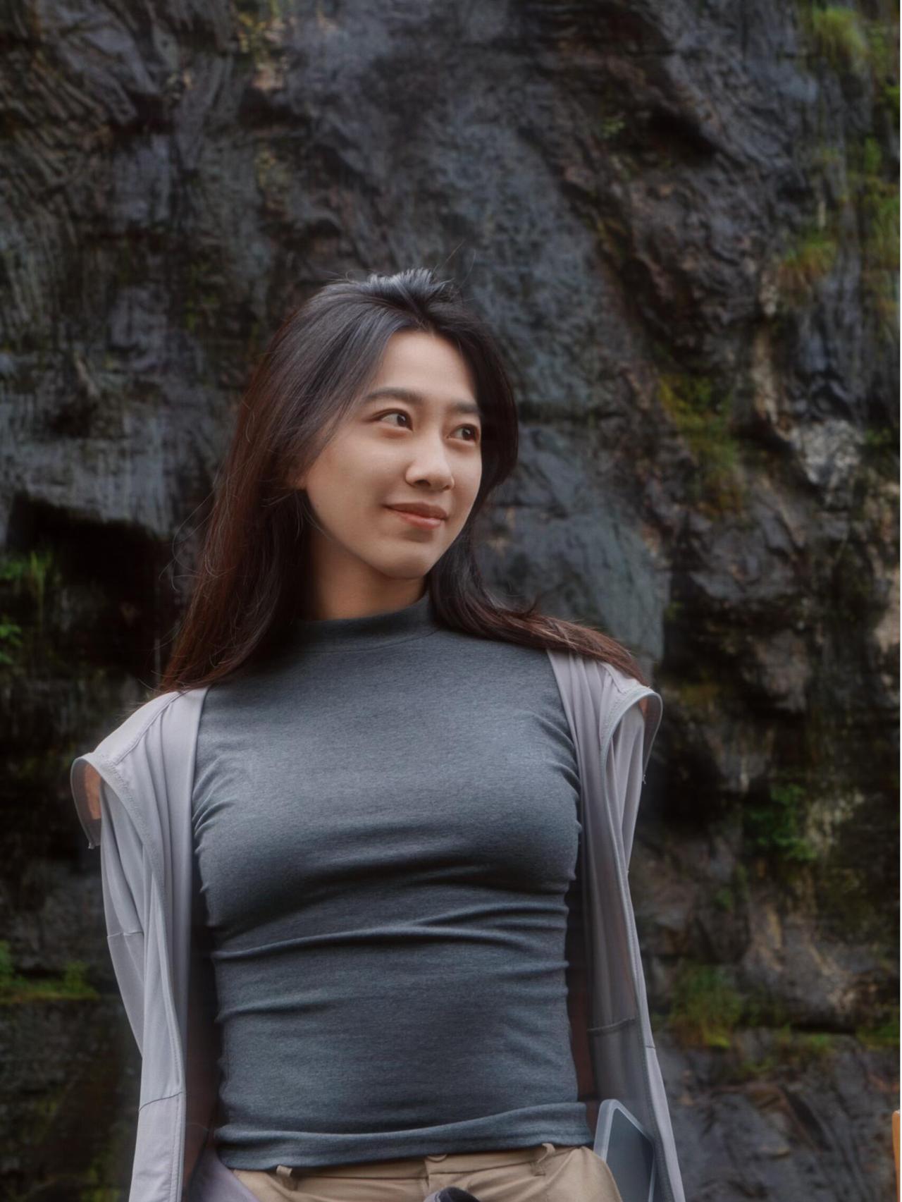 西风斜雨作晓寒，淡烟疏柳媚晴滩。这个季节真的太适合出去走走了，拍了几张照片不太清