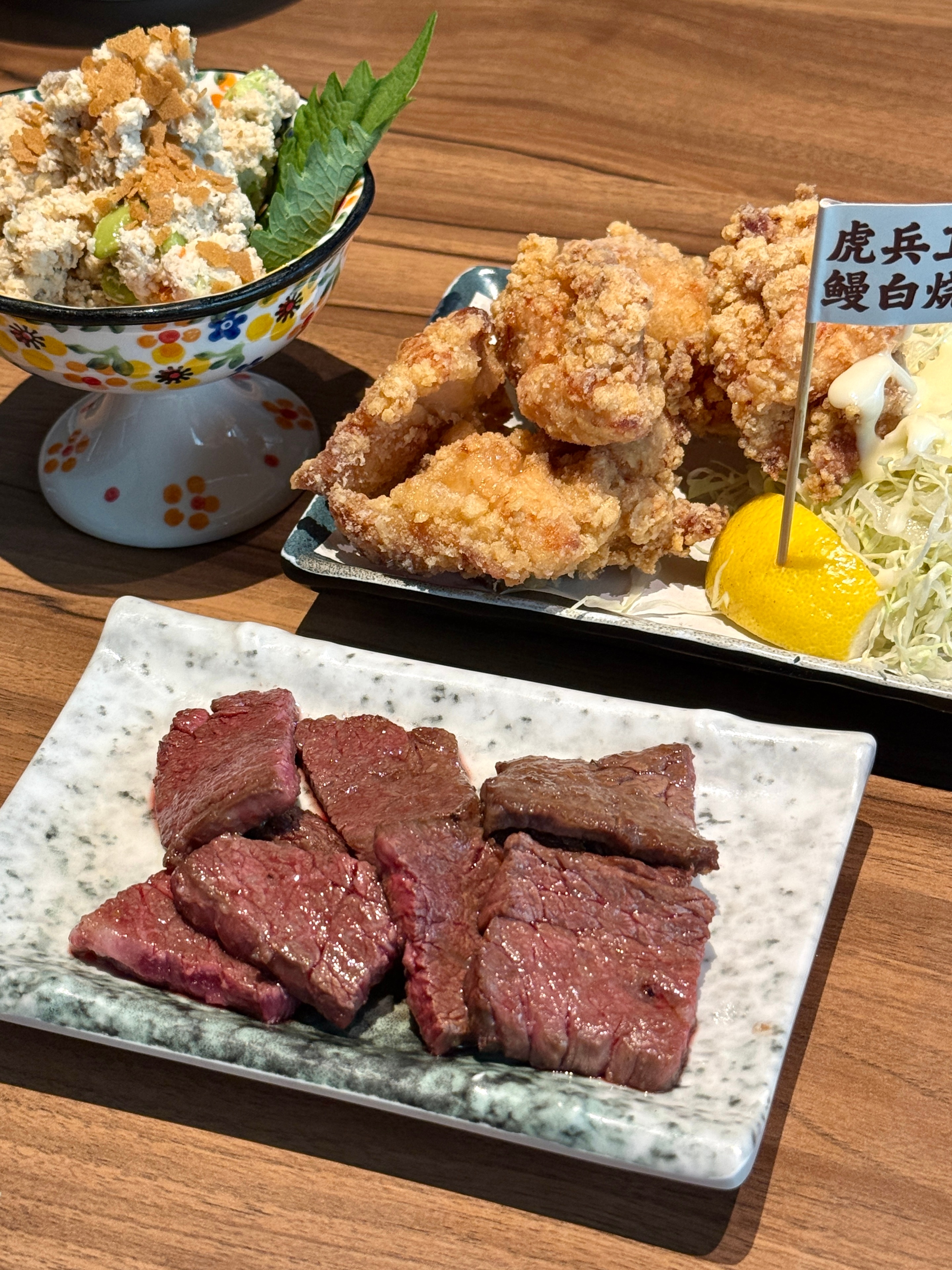北京碳烤鳗鱼扛把子记得以前挺多店的 现在只剩一家独苗了全程会有店员帮烤 直接爽吃