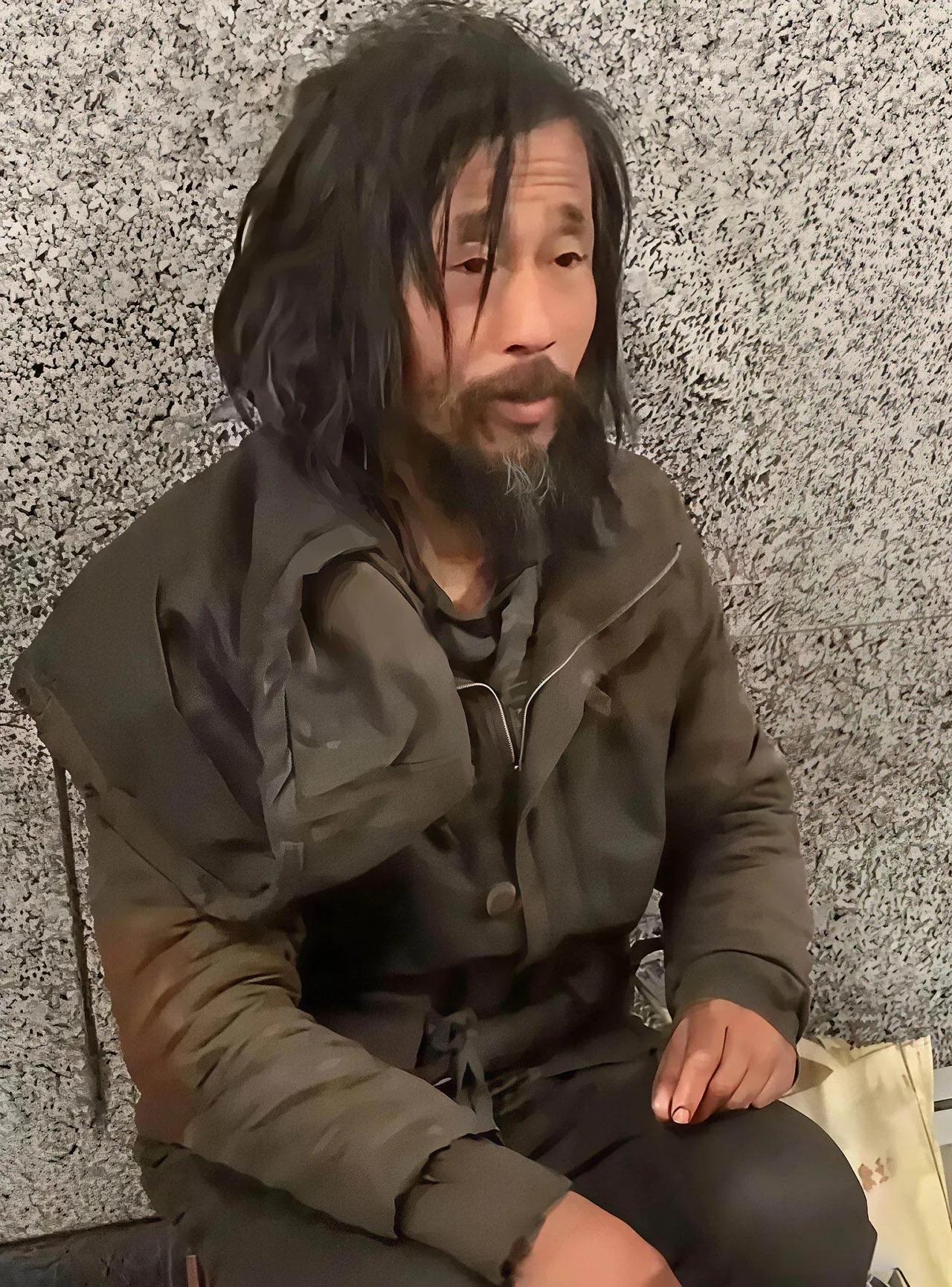沈巍明年退休能领多少钱？这个问题，很容易让人拿自己的收入去比较。可退休待遇真正影