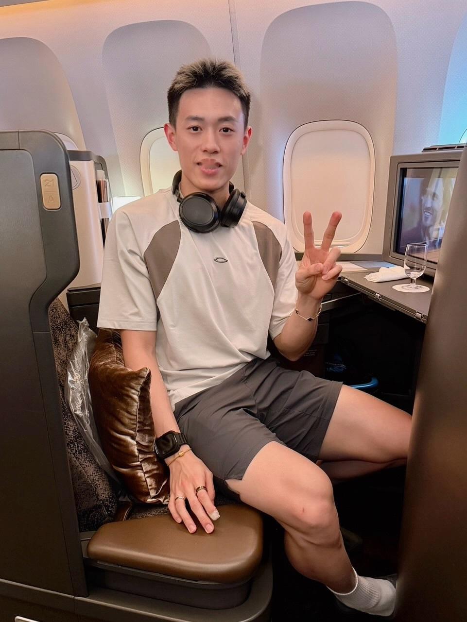 林俊易出发世锦赛🇮🇳✈️：经过一个礼拜的训练与调整，终于要正式出发了！希望自