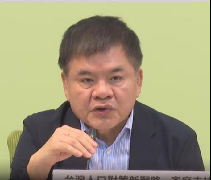 金溥聪对27日接受赵少康专访时透露马英九与周美青夫妻隐私道歉并澄清“分居说”，但