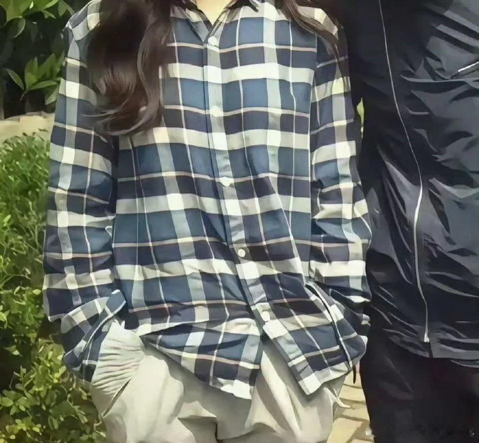 两张图告诉你高奢为什么选择刘亦菲 