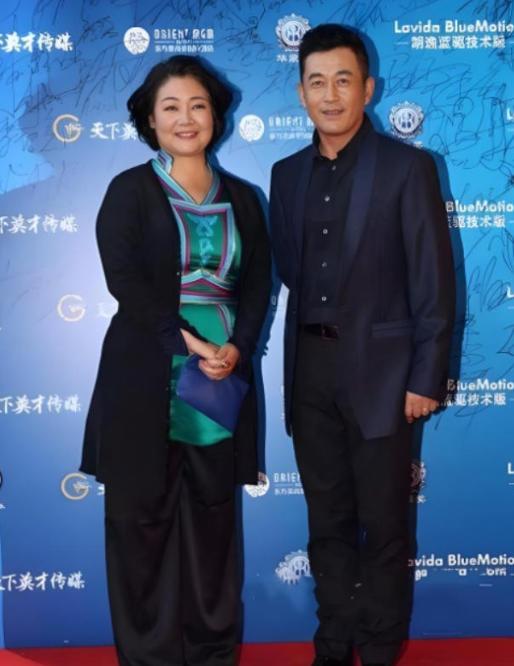 1991年，萨日娜为能分到11平米房子，258元彩礼就嫁给同学潘军，婚后她被嫌弃