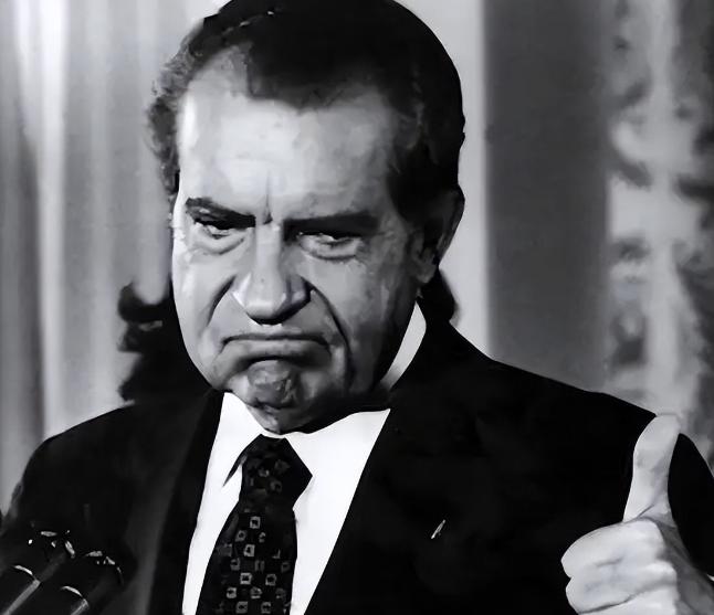 1994年，尼克松生命走到尽头，这个曾经亲手推开中美关系大门的人，对身边人说了一