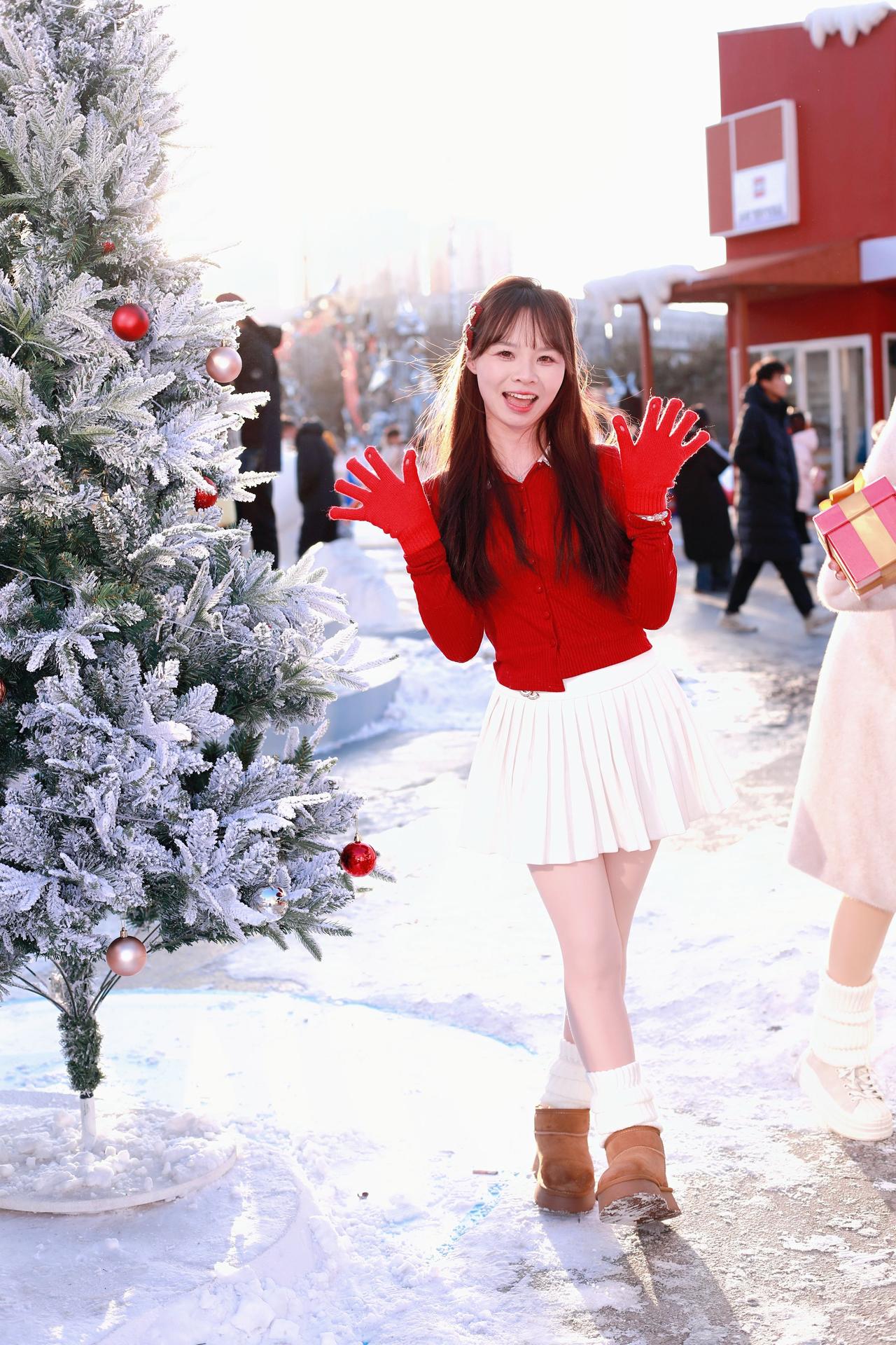 太原人像摄影约拍跟拍万象城新年人像原创原图直出照片