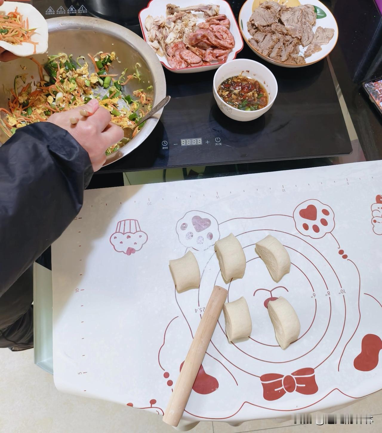 我真的很享福，我觉得我现在是世界上最幸福的人，真的很羡慕自己的生活，每天什么事情