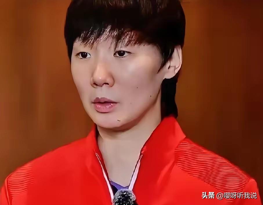 把《体坛零距离》对孙颖莎、王曼昱等球员的采访内容，以及马琳指导接受采访时说的那些