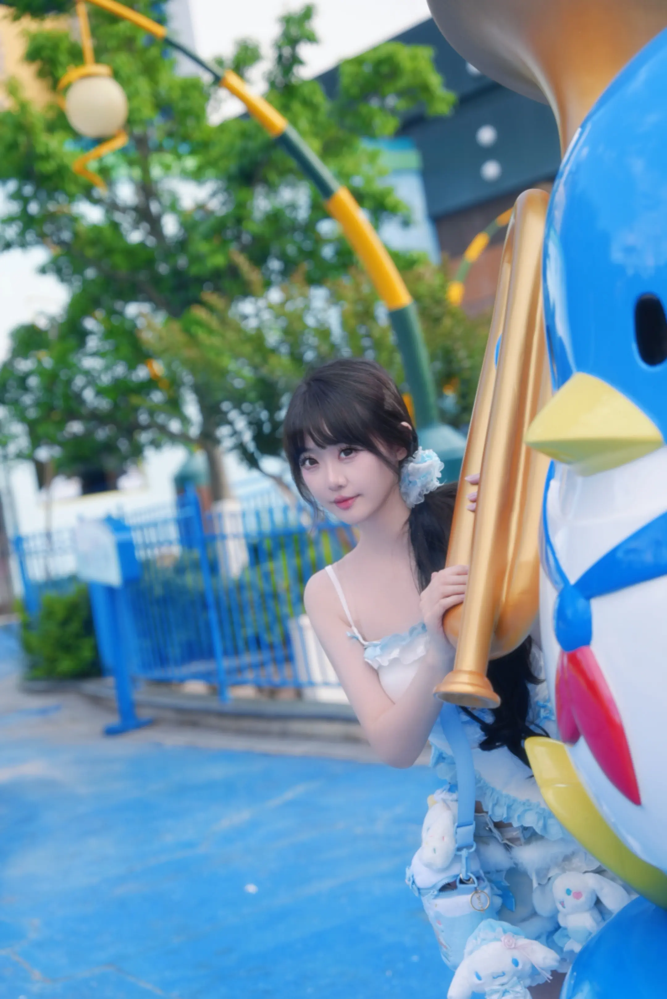 ˶•̀֊•́你咋整的 咋一叹气就有人哄你。