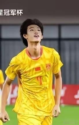 继赵松源父母之后，万项妈妈也跟董路达成协议，对方不再发布万项足球小将时期视频，可