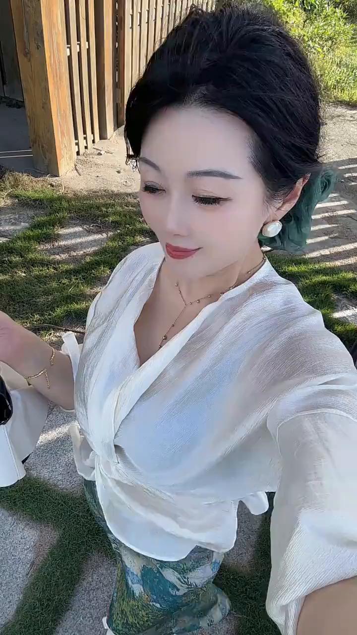 我只会爱一个坚持选择我的人。
