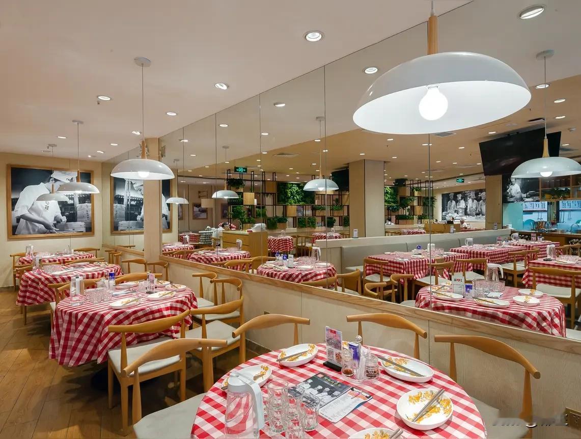 我有一个姐妹在西贝是做收银的，她说，估计又得重新找工作了，因为西贝现在根本没什么